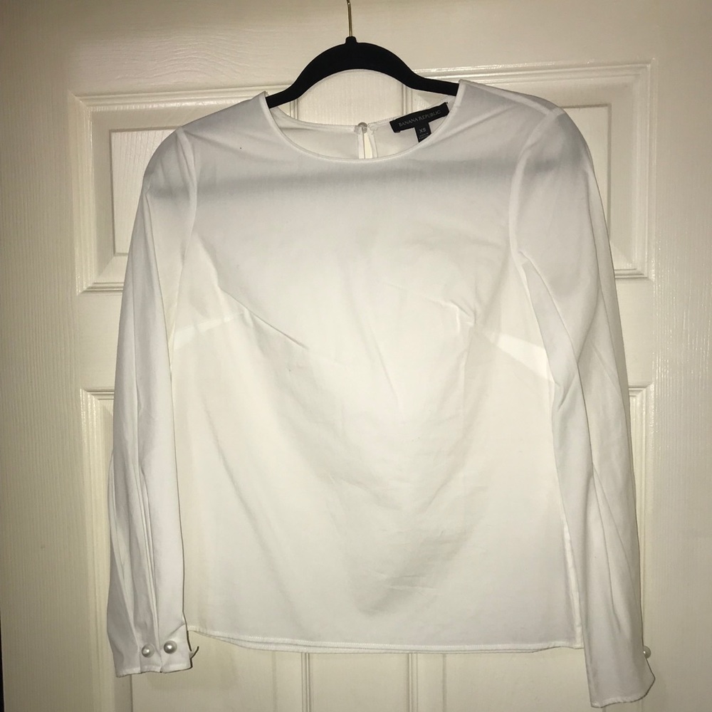 White dress shirt